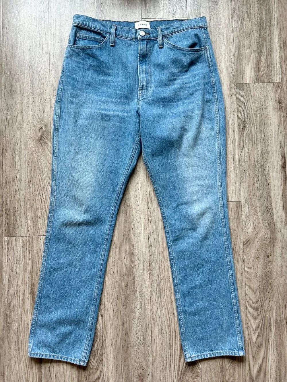 Frame True Straight Leg Jeans Riverwalk Medium Wash Size 32 LIKE NEW - Picture 2 of 10